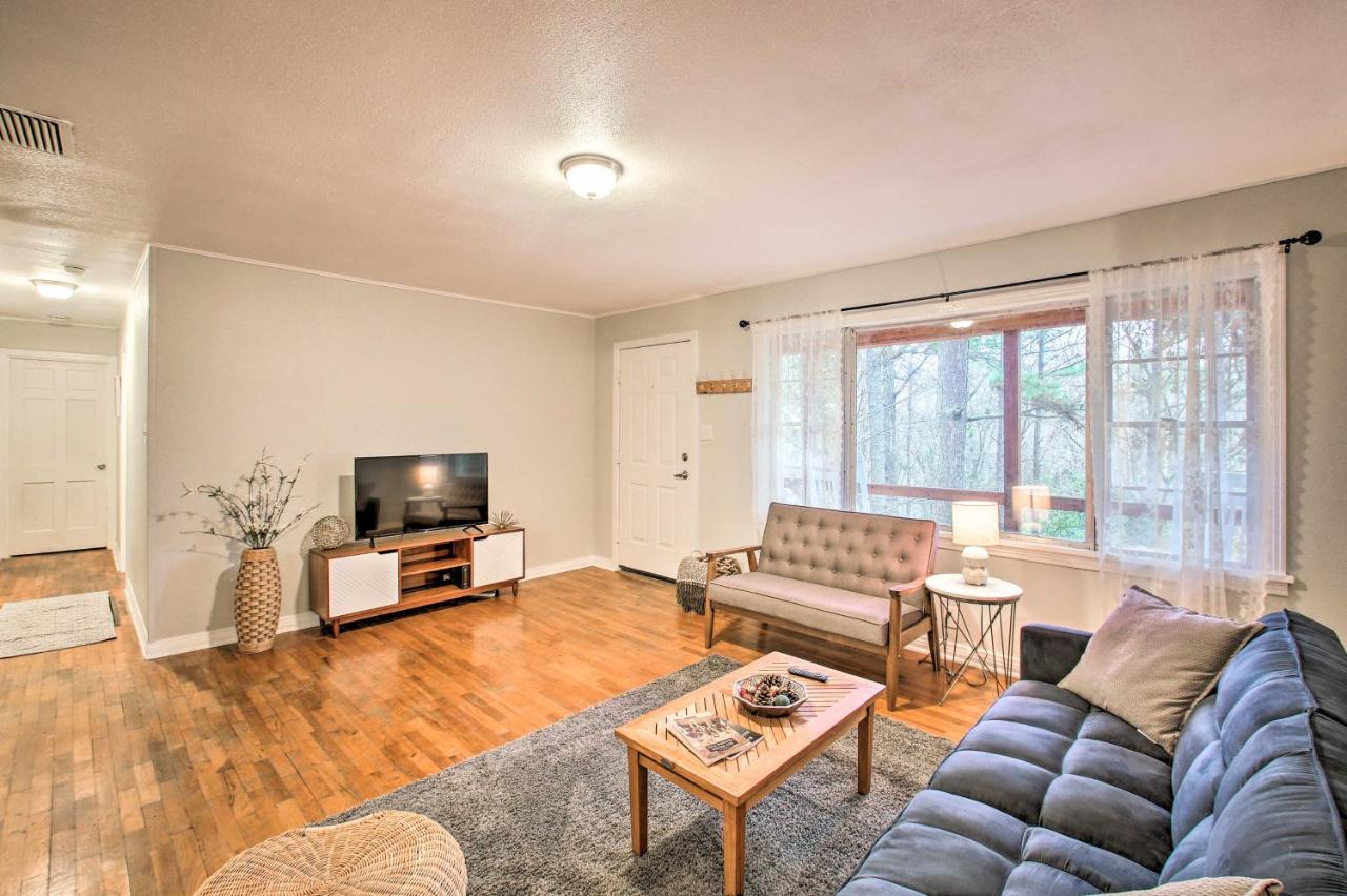 Centrally Located Hot Springs Home With Deck! 외부 사진