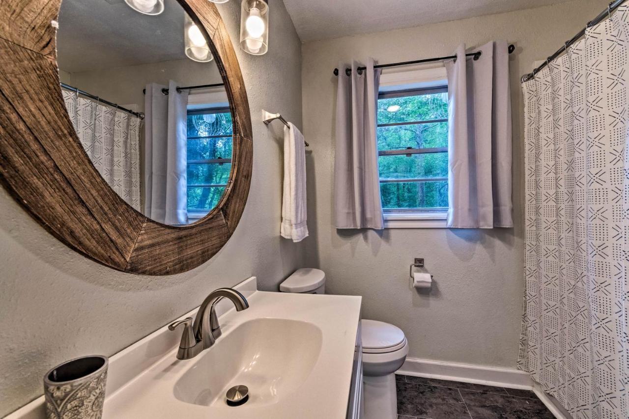 Centrally Located Hot Springs Home With Deck! 외부 사진